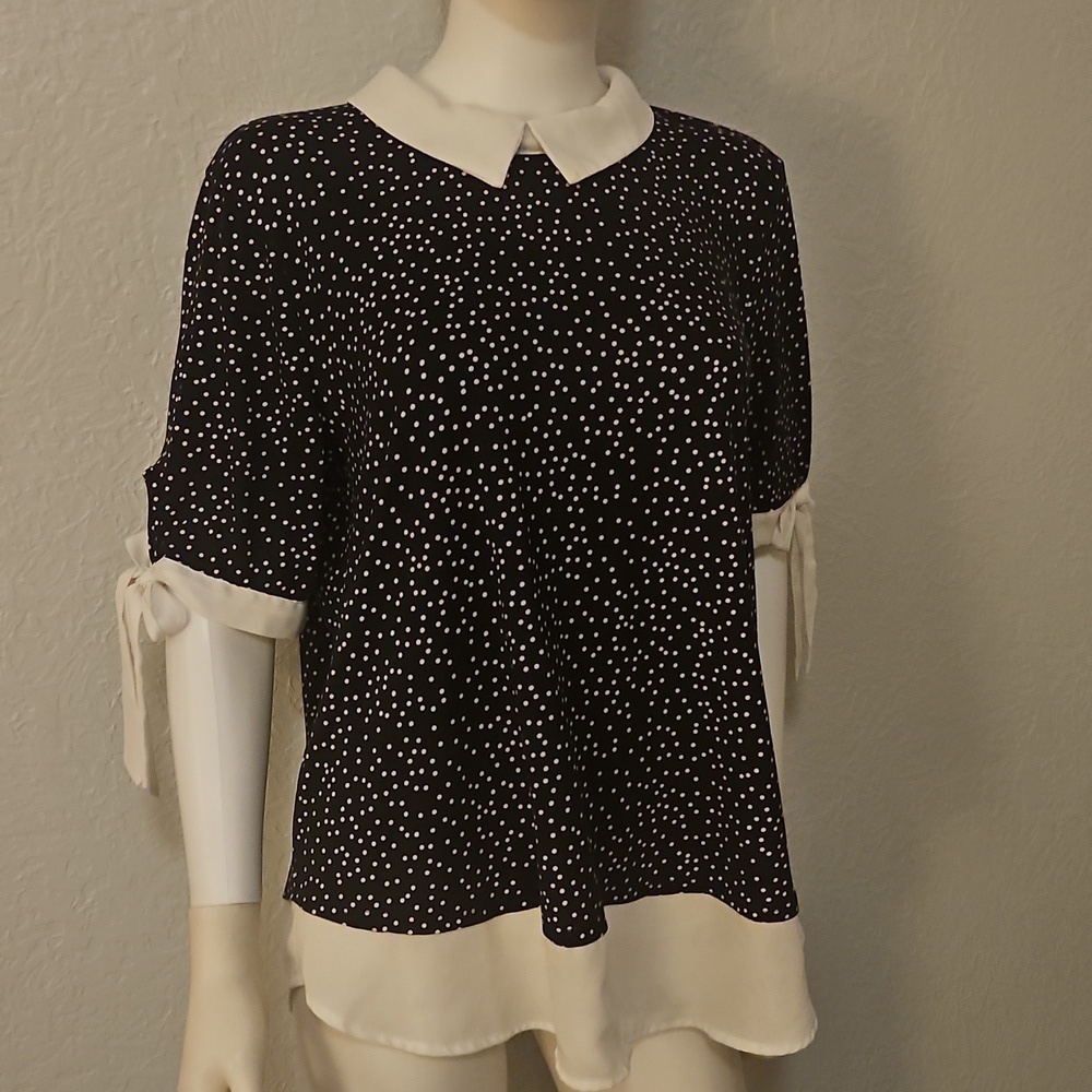 FAITH & JOY Black and White Polka Dot Pointed Flat Collar Short Sleeve Bow Tunic - Picture 2 of 8